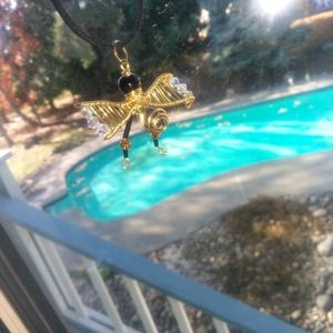 Bumble Bee pendant necklace